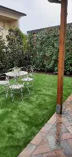 Giardino residenziale con il prato sintetico Princess 45 mm
Finto prato Princess 45 mm IMG-20220318-WA0002